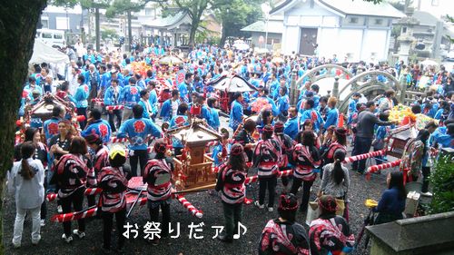 神社内