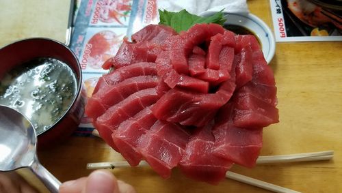 マグロ丼