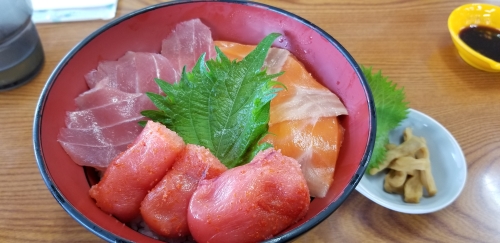 まぐろ明太サーモン丼